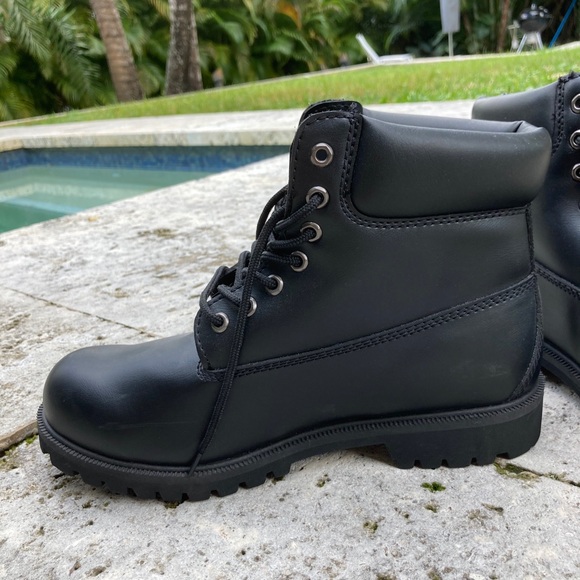 Rugged outback waterproof boots - Picture 2 of 6